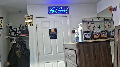 Snapshot of geekedoutlabs chatting on October 2025 08:41:01 PM Zanecubano online show from October 2025 08:41:01 PM