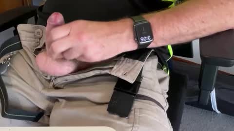 Snapshot of geelongguy chatting on February 2026 04:05:02 AM Chris online show from February 2026 04:05:02 AM