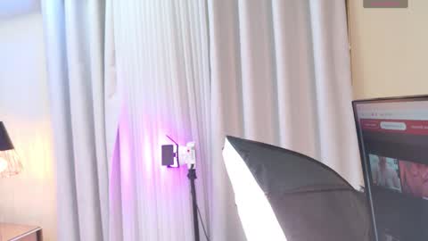 Maria  online show from November 2025 03:07:01 AM