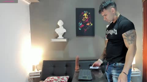 Snapshot of gendersonfit chatting on December 2024 08:40:02 PM gendersonfit online show from December 2024 08:40:02 PM