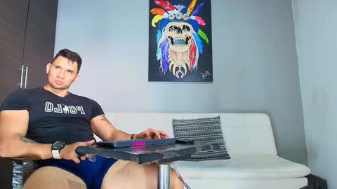 Snapshot of gendersonfit chatting on January 2025 09:31:01 PM gendersonfit online show from January 2025 09:31:01 PM