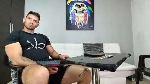 Snapshot of gendersonfit chatting on February 2025 09:15:02 PM gendersonfit online show from February 2025 09:15:02 PM