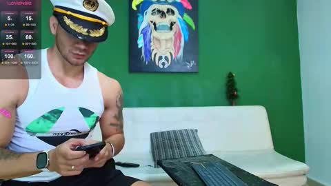 Snapshot of gendersonfit chatting on December 2025 02:25:02 PM gendersonfit online show from December 2025 02:25:02 PM