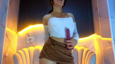 genesis_b_ online show from April 2026 12:44:01 AM