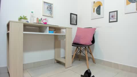 Snapshot of genesis_torres chatting on October 2025 05:15:02 AM Genesis online show from October 2025 05:15:02 AM