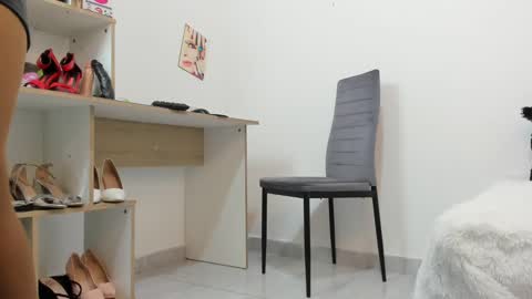 Snapshot of genesis_torres chatting on November 2025 03:50:01 AM Genesis online show from November 2025 03:50:01 AM