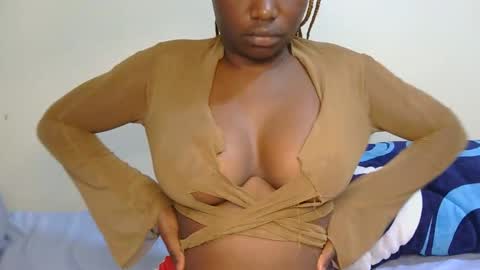 Snapshot of geni_smart chatting on November 2025 10:15:02 AM Luciana online show from November 2025 10:15:02 AM