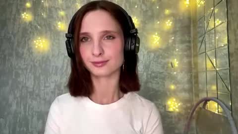 Riana online show from April 2026 11:15:01 AM