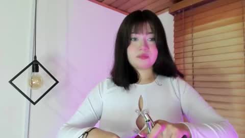 Sofia online show from December 2025 03:34:01 AM