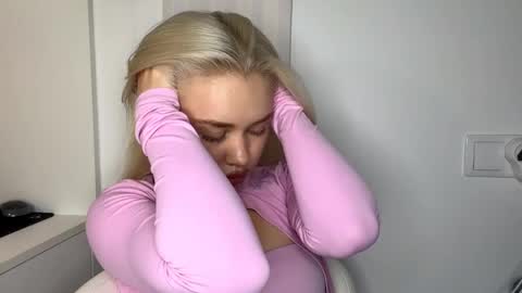 Sunny online show from April 2026 10:25:01 AM