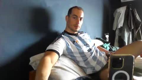 Snapshot of genraro69 chatting on June 2026 02:33:01 PM Genaro online show from June 2026 02:33:01 PM