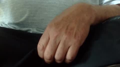 Snapshot of gent063 chatting on May 2026 12:12:01 PM gent063 online show from May 2026 12:12:01 PM