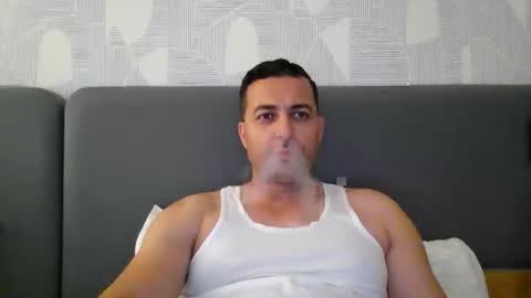 Snapshot of genteldevil chatting on May 2026 07:11:02 PM genteldevil online show from May 2026 07:11:02 PM