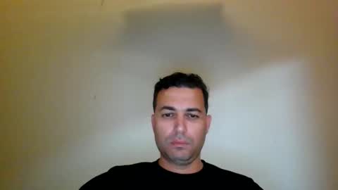 Snapshot of genteldevil chatting on May 2026 01:44:01 AM genteldevil online show from May 2026 01:44:01 AM