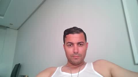 Snapshot of genteldevil chatting on May 2026 01:15:02 PM genteldevil online show from May 2026 01:15:02 PM