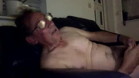 geoff242535 online show from October 2025 09:47:02 PM