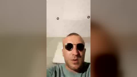Snapshot of georgemac2405 chatting on June 2026 01:32:02 AM georgemac2405 online show from June 2026 01:32:02 AM