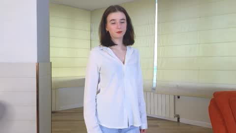 My name is Kelly online show from September 2025 03:06:02 AM