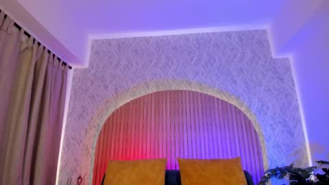 Kendal  online show from March 2026 12:30:01 PM