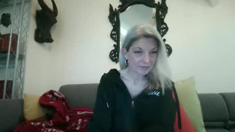 germansweety online show from January 2026 02:19:01 PM