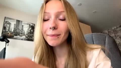 Sophie online show from July 2026 04:17:02 AM
