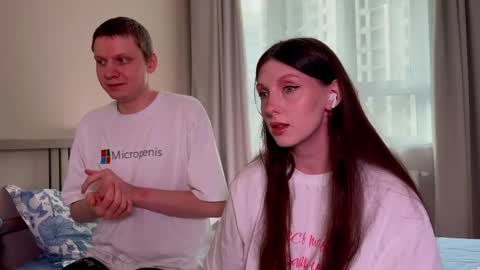 Snapshot of gethigh_ chatting on February 2025 11:17:02 AM Liz and Mark online show from February 2025 11:17:02 AM