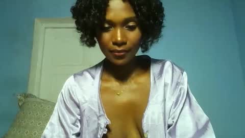 gggloria online show from December 2025 06:35:02 PM