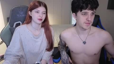 Ester and Ri online show from October 2025 05:58:02 PM