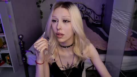 violeta online show from April 2026 11:59:01 AM