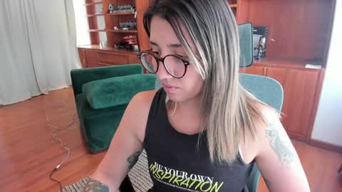 Snapshot of ghostcrimson chatting on December 2024 02:27:01 PM andy online show from December 2024 02:27:01 PM