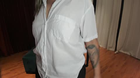 Snapshot of ghostcrimson chatting on February 2025 02:15:01 AM andy online show from February 2025 02:15:01 AM