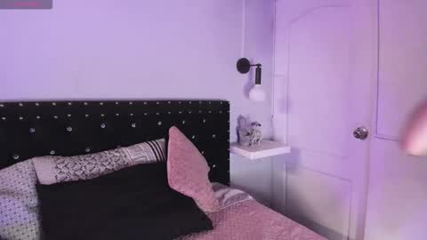 Allison  online show from February 2026 08:03:02 PM