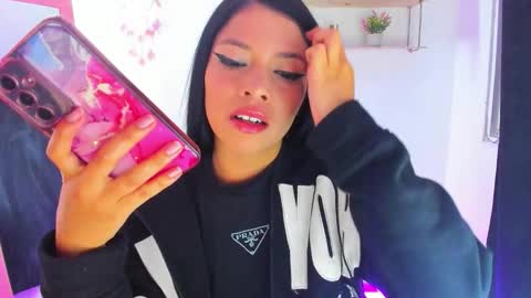 giaaaa   online show from February 2026 01:12:01 AM