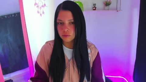 giaaaa   online show from April 2026 11:59:02 PM