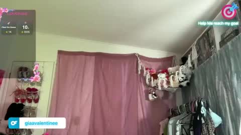 Gia online show from March 2026 05:30:01 PM