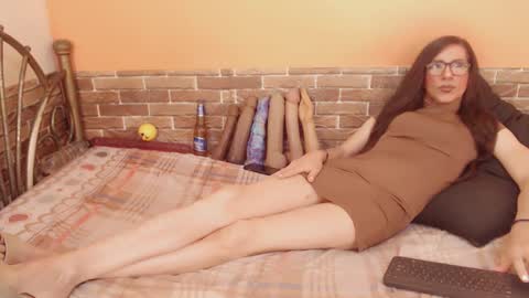 Snapshot of gianina_cd chatting on December 2024 04:29:02 PM Gianina online show from December 2024 04:29:02 PM