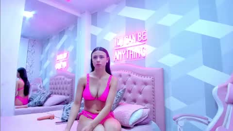 gianna_watson online show from March 2025 01:29:01 PM