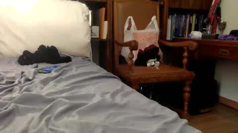 Snapshot of giannispr1998 chatting on November 2025 02:06:02 PM Horny Sissy online show from November 2025 02:06:02 PM