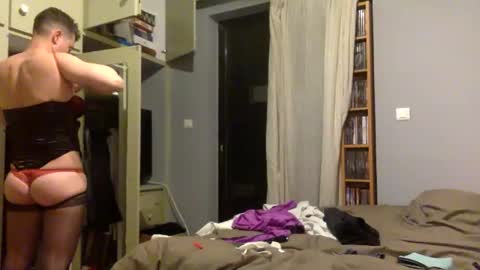 Snapshot of giannispr1998 chatting on December 2025 06:12:01 PM Horny Sissy online show from December 2025 06:12:01 PM