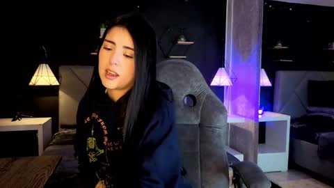 Snapshot of giapearl2 chatting on November 2025 01:45:01 PM Gia online show from November 2025 01:45:01 PM