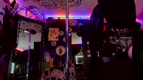 Snapshot of gigglemethis22 chatting on December 2024 12:35:01 AM Giggles online show from December 2024 12:35:01 AM