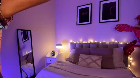 GIGI online show from January 2026 04:40:02 AM