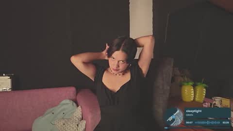 Snapshot of gigifontaine_ chatting on October 2025 06:01:02 AM Gigi independet model P online show from October 2025 06:01:02 AM