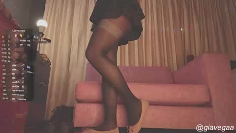 Snapshot of gigifontaine_ chatting on November 2025 06:43:01 PM Gigi independet model P online show from November 2025 06:43:01 PM