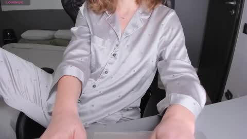 gigihadd online show from February 2026 02:31:01 PM