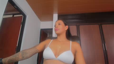 Sharlotte  online show from September 2025 08:44:02 PM