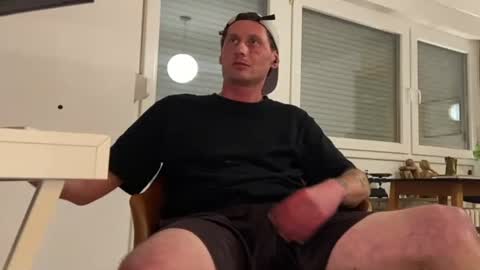 Sebastian online show from September 2025 11:10:01 PM