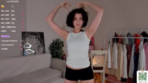 Snapshot of gimme_the_kiss chatting on November 2025 08:14:02 AM Mia online show from November 2025 08:14:02 AM