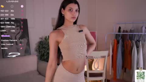 Snapshot of gimme_the_kiss chatting on November 2025 08:13:02 AM Mia online show from November 2025 08:13:02 AM