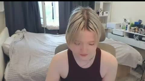 Snapshot of gimmergirls_ chatting on July 2026 10:32:02 AM Klara online show from July 2026 10:32:02 AM
